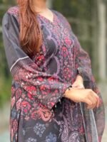 printed and embroidered 3-piece lawn salwar kameez suit - Image 6