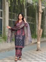 printed and embroidered 3-piece lawn salwar kameez suit - Image 3