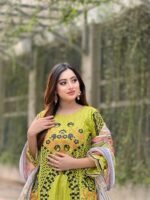 embroidered premium three piece set - Image 7
