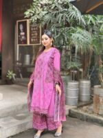 pink Pakistani-inspired three-piece suit featuring intricate embroidery - Image 4