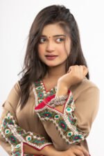 silk two-piece suit featuring vibrant neckline and sleeve embroidery - Image 5