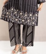 Two Piece - Image 4
